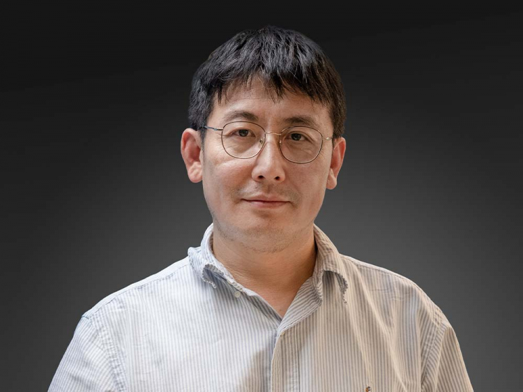 Professor Zhang Shuang